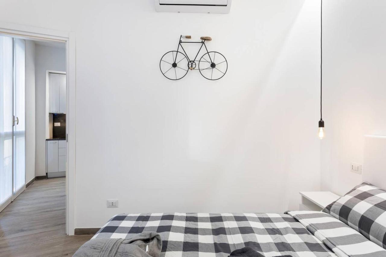 Modern And New Flat In Duomo Area Milão