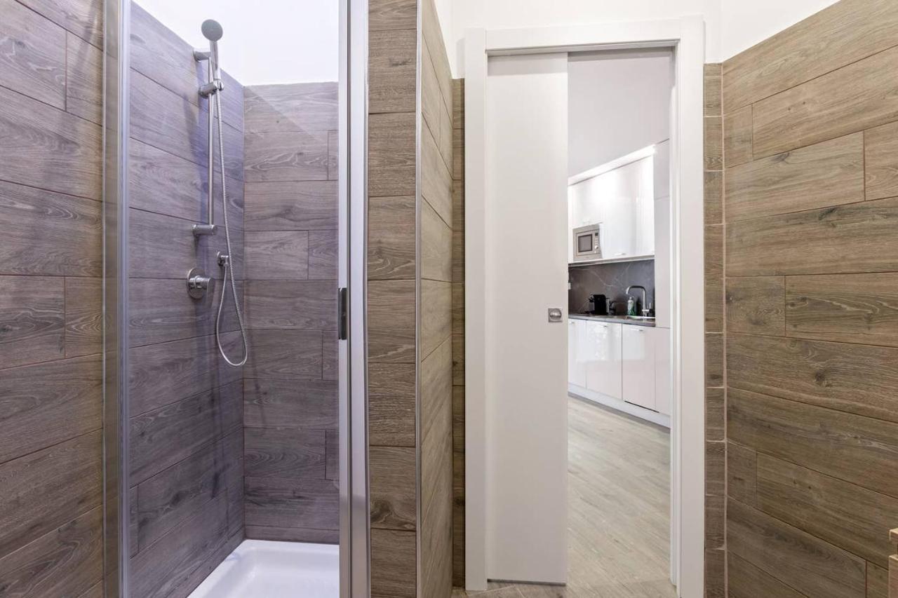 Modern And New Flat In Duomo Area Apartamento *